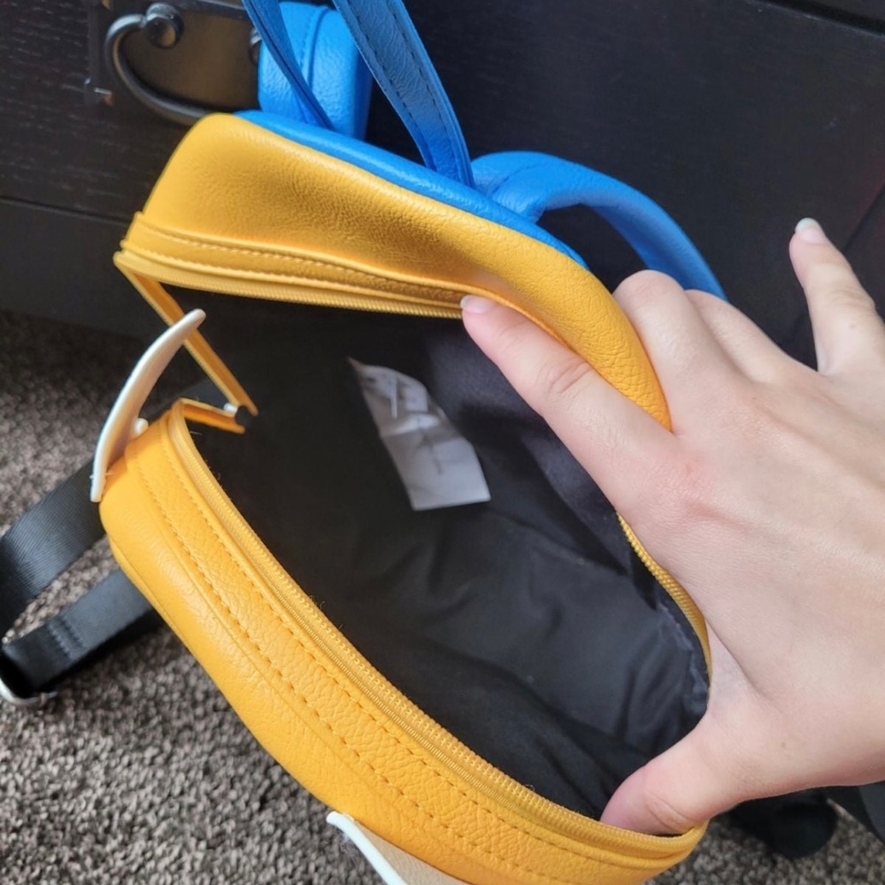Aggretsuko mini back pack - Picture 3 of 3